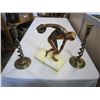 Image 1 : COPPER DISC THROWER AND 2 BRASS CANDLE HOLDERS