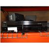 Image 1 : YAMAHA CDC-585 NATURAL SOUND DISC PLAYER AND SPEAKERS