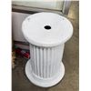 Image 2 : 2FT GARDEN PILLAR PLANT STAND
