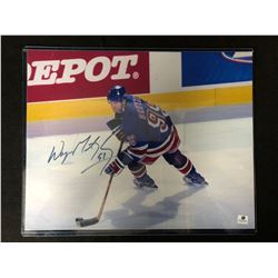 WAYNE GRETZKY SIGNED 16 X 20 PHOTO (GLOBAL COA)