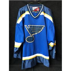 ST. LOUIS BLUES HOCKEY JERSEY (XL)