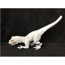 2014 HASBRO JURASSIC PARK INDOMINUS REX 20" FIGURE (LIGHT UP & ROAR)