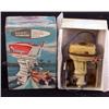 Image 1 : Miniature outboard motor with box