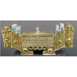 Hammered brass portable shoe shine stand  very or