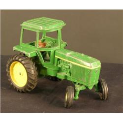 2 John Deere Tractor Models