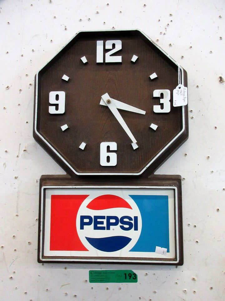 Vintage 2D Pepsi Advertising Wall Clock