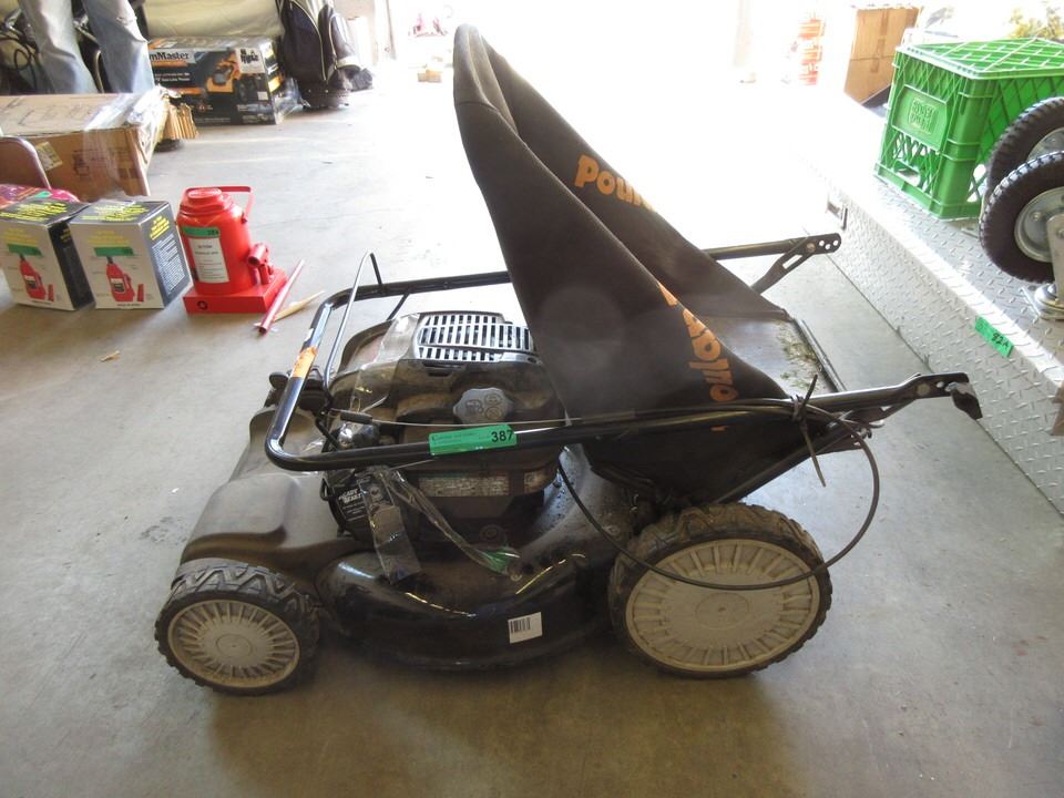 Poulan Lawnmower with Grass Catcher