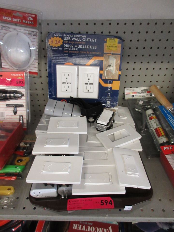Assorted Wall Outlets & Smart Plugs
