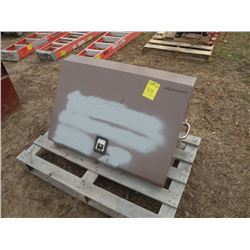 Montezuma tool box w/tools
