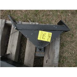 Single side receiver hitch