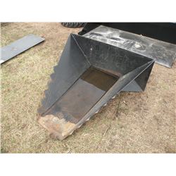 U-blade for skidloader