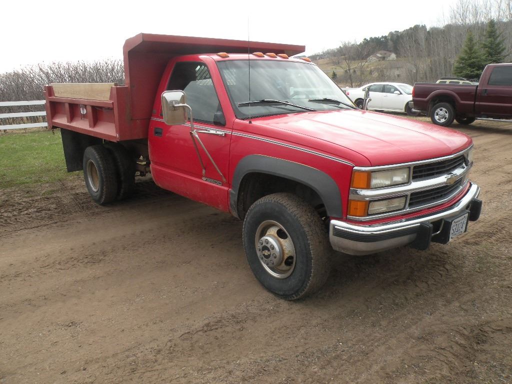 1997 Chev 1ton dump truck SN1GBJK34F7VF011956