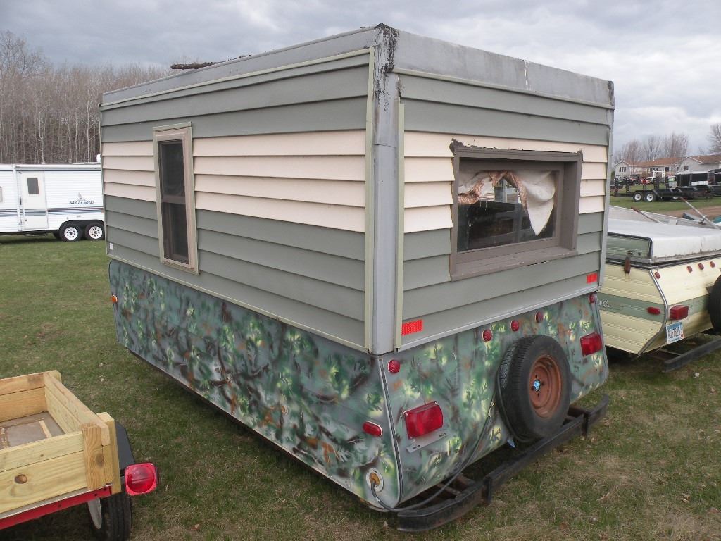 2000 Homemade trailer fishhouse