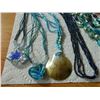 Image 3 : BAG OF ASSORTED JEWELRY - BEADED - 5 NECKEACES & 1 BRACELET