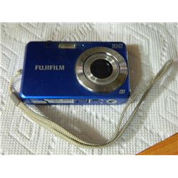 CAMERA - DIGITAL -  FUJI - no battery