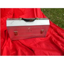 VINTAGE ALADDIN LUNCH BOX - ALUMINUM