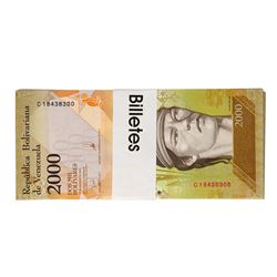 Pack of (100) Uncirculated 2016 Republic of Venezuela 2000 Bolivares Bank Notes
