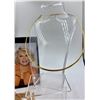 Image 2 : JOAN RIVERS LOT OF TWO NECKLACES