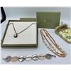 Image 2 : HONORA LOT OF THREE ITEMS