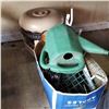 Image 3 : LOT OF GARDEN ITEMS