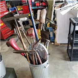 GARBAGE CAN W/ GARDEN TOOLS