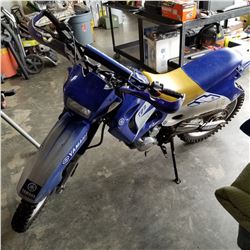 YAMAHA DIRT BIKE 2004