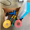 Image 2 : BOX OF PRYS CHISELS WEDGE AND SCRAPPERS