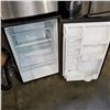 Image 2 : DANBY DESIGNER STAINLESS AND BLACK BAR FRIDGE