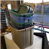 Image 1 : LOT OF TOTES WITH LIDSS