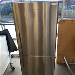 STAINLESS STEEL COUNTER DEPTH FISHER AND PAYKEL STAND UP FRIDGE