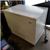 Image 1 : WHITE FRIGIDAIR DEEP FREEZE