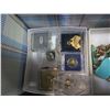 Image 2 : PLAID BOX OF JEWELERY