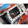 Image 5 : MECCANO ENGINEERING MOTORIZED 27 IN 1 SUPER CAR W/ TOOLS AND PARTS IN CASE
