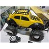 Image 2 : TRANSFORMERS BUMBLEBEE ELITE OFF ROAD RC CAR W/ REMOTE