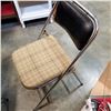 Image 2 : 3 CODEY FOLDING CHAIRS