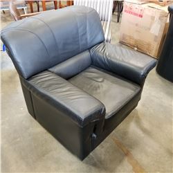 BLACK LEATHER ARM CHAIR