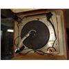 Image 3 : VINTAGE SILVERTONE PORTABLE RECORD PLAYER
