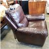 Image 2 : BROWN RECLINER POWER CHAIR