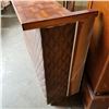 Image 3 : LEATHER AND WOOD BAR UNIT