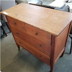 4 DRAWER DRESSER ON CASTORS