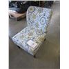 Image 2 : ASHLEY FLOOR MODEL ACCENT CHAIR RETAIL $349