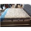 Image 1 : KINGSIZE SERTA MASTERPIECE EDENWOOD EURO TOP MATTRESS, MEDIUM FIRM