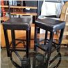 Image 1 : 2 LEATHER STOOLS