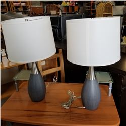 PAIR OF BRUSHED METAL MODERN TABLE LAMPS