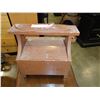 Image 1 : SHOE SHINE STAND W/ KIT