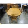 Image 2 : ROUND OAK TABLE W/ LEAF AND 6 CHAIRS