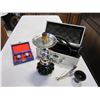 Image 2 : HOOKAH AND STRESS BALLS