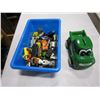 Image 1 : JOHN DEERE PORCELAIN COIN BANK AND SMALL TOTE OF DIECAST CARS