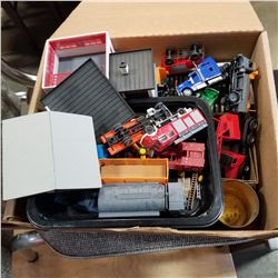BOX OF MODEL TRAIN DECOR