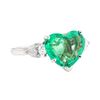 Image 1 : 4.19 ctw Emerald and Diamond Ring - Platinum